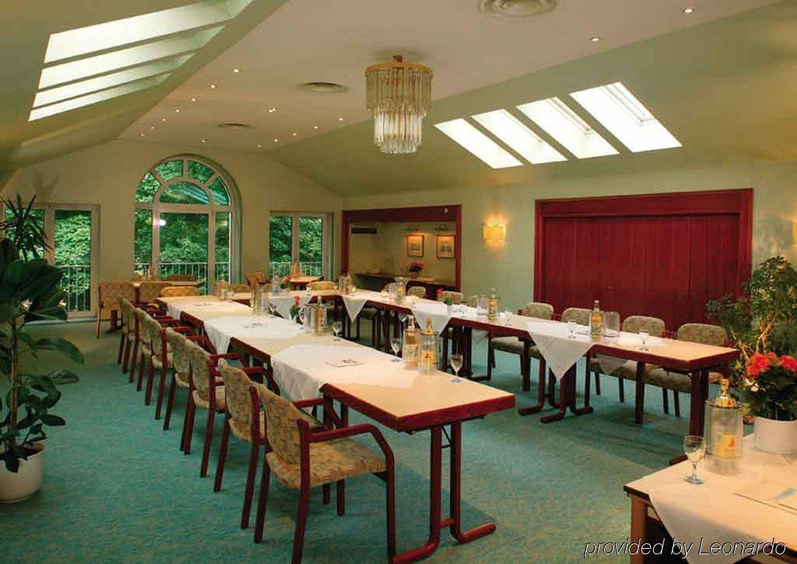 Parkhotel Stadtallendorf Restauracja zdjęcie